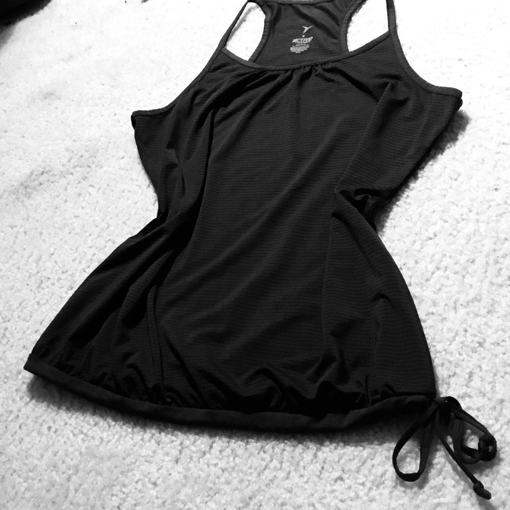 🔴Old Navy Active Tank Top With Side Draw Strong. - Picture 3 of 5